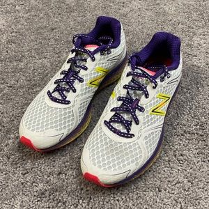 Lightly used Women’s New Balance shoes size 10